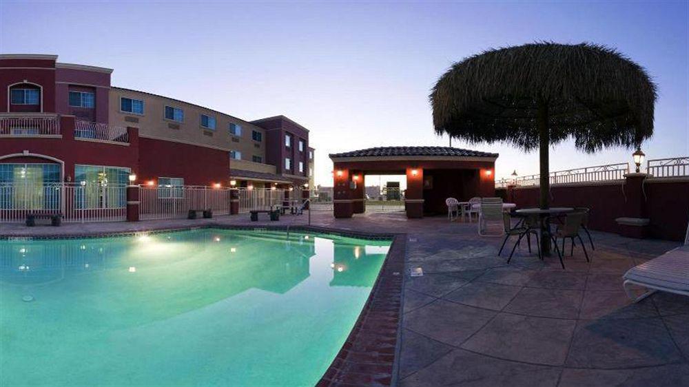 Holiday Inn Express Hotel & Suites El Centro By Ihg Exterior photo