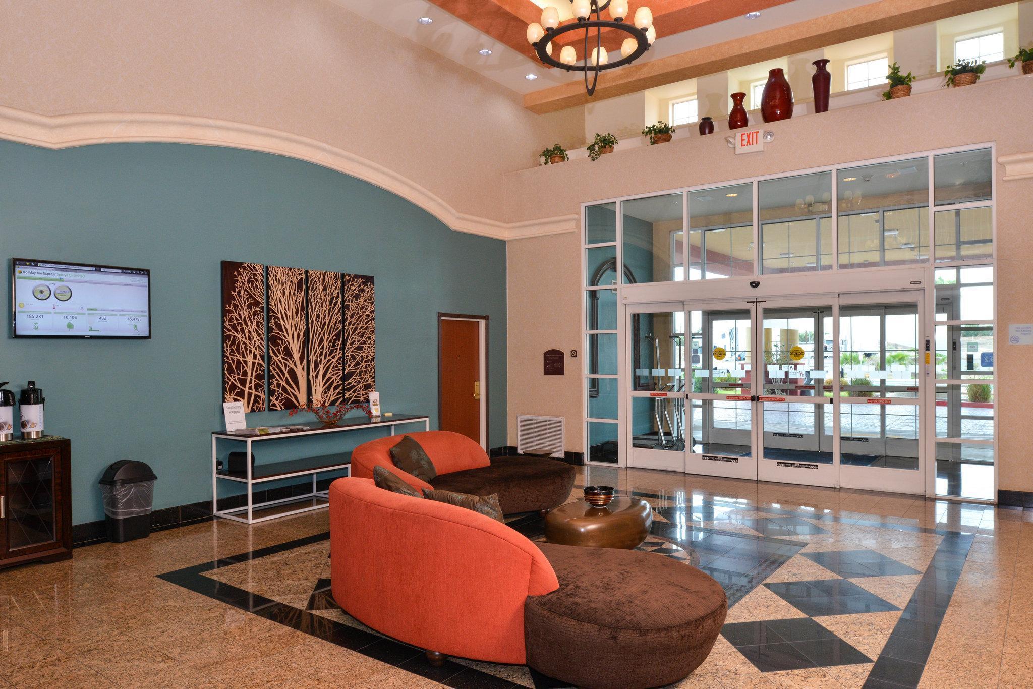 Holiday Inn Express Hotel & Suites El Centro By Ihg Exterior photo