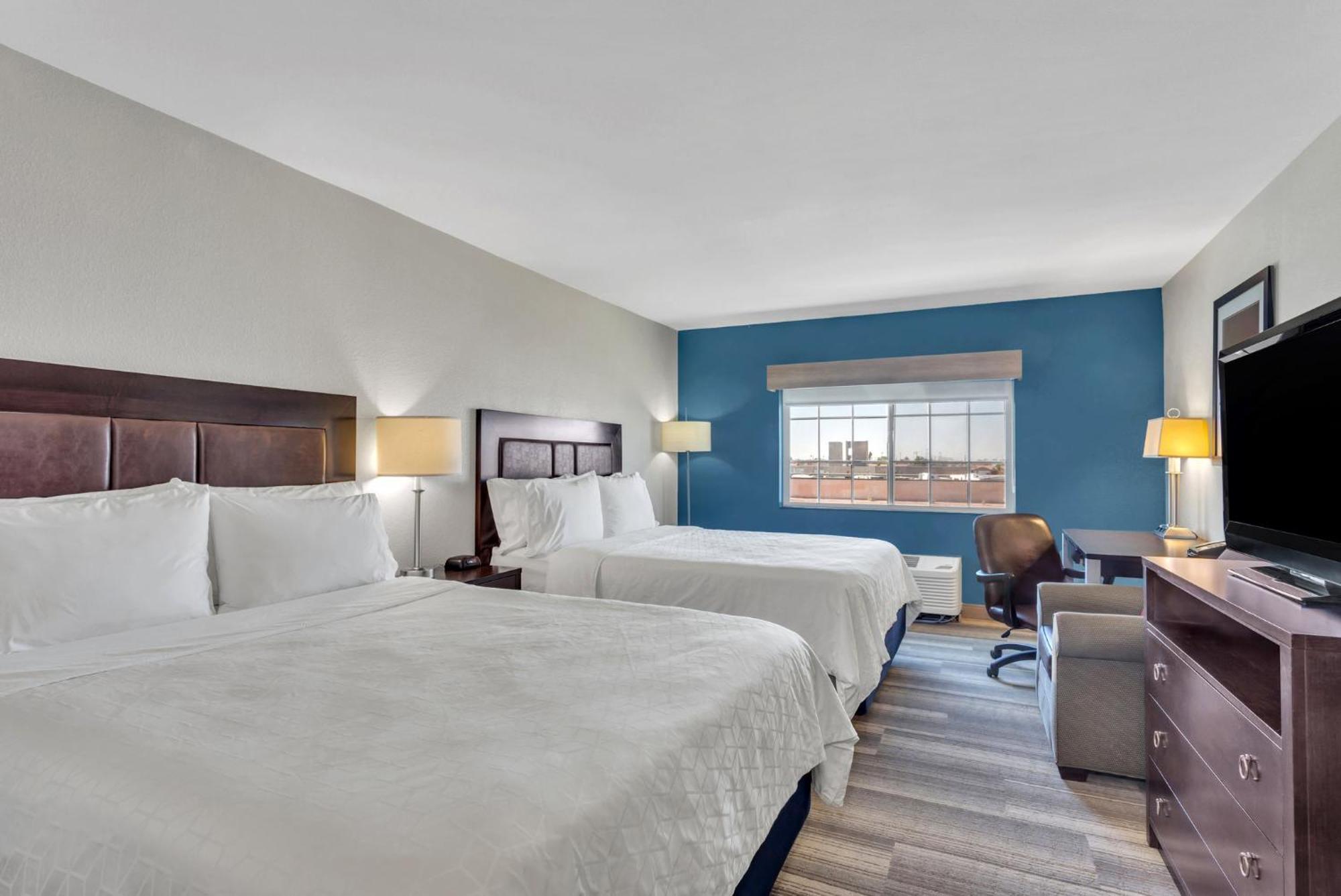 Holiday Inn Express Hotel & Suites El Centro By Ihg Exterior photo