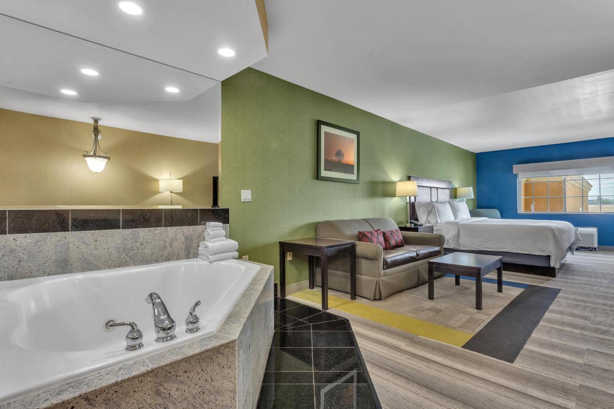 Holiday Inn Express Hotel & Suites El Centro By Ihg Exterior photo