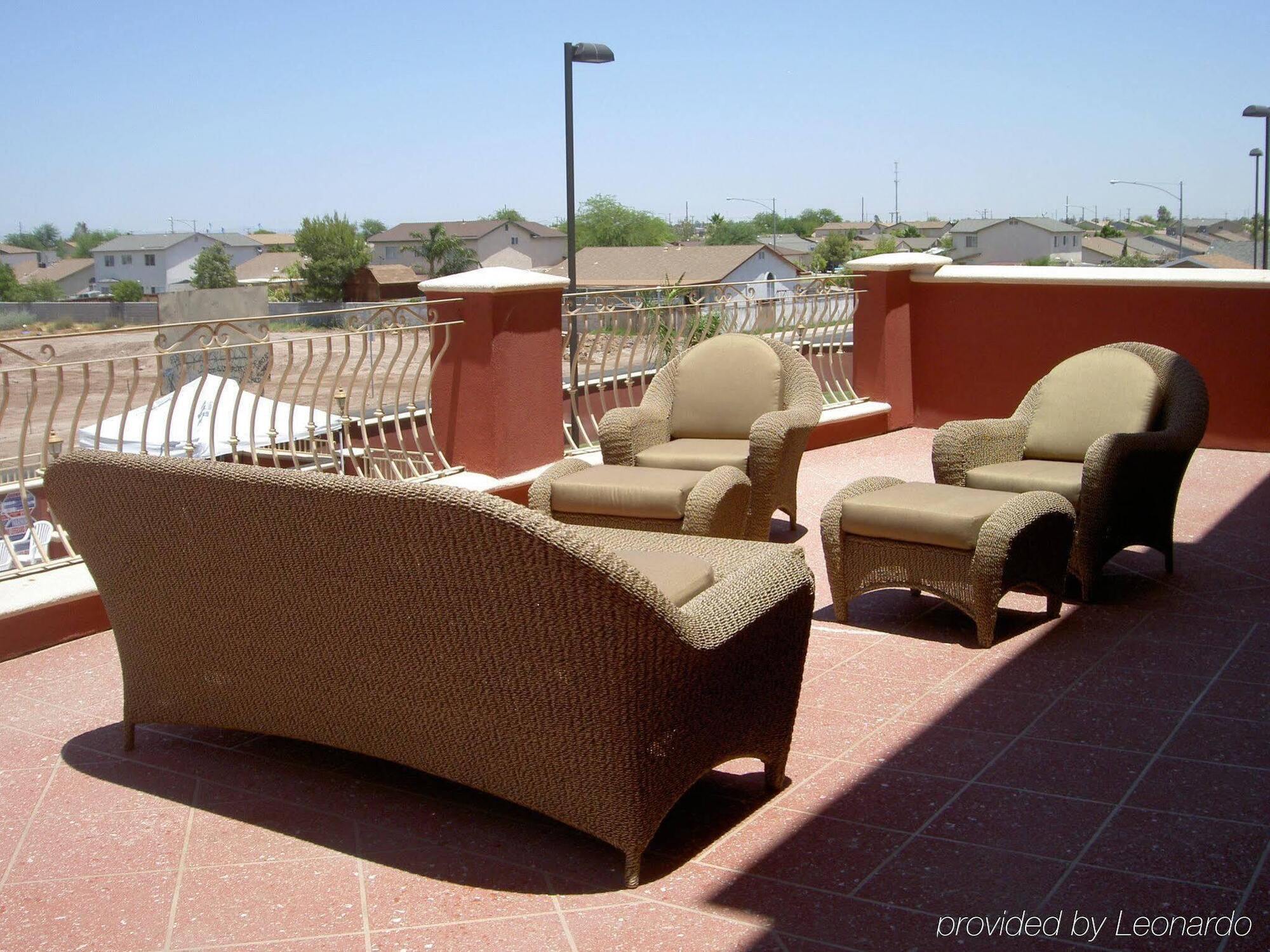 Holiday Inn Express Hotel & Suites El Centro By Ihg Exterior photo