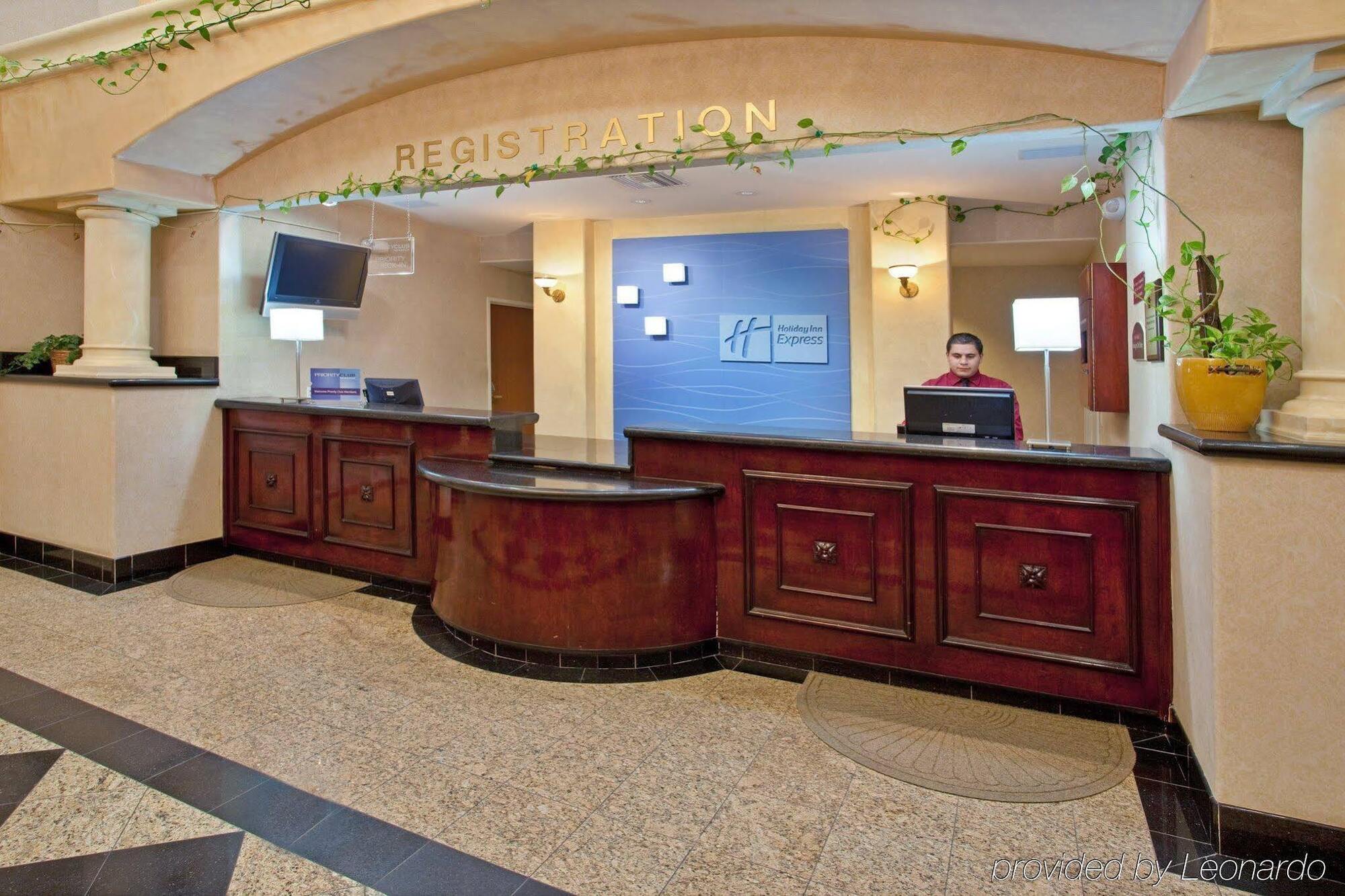 Holiday Inn Express Hotel & Suites El Centro By Ihg Exterior photo